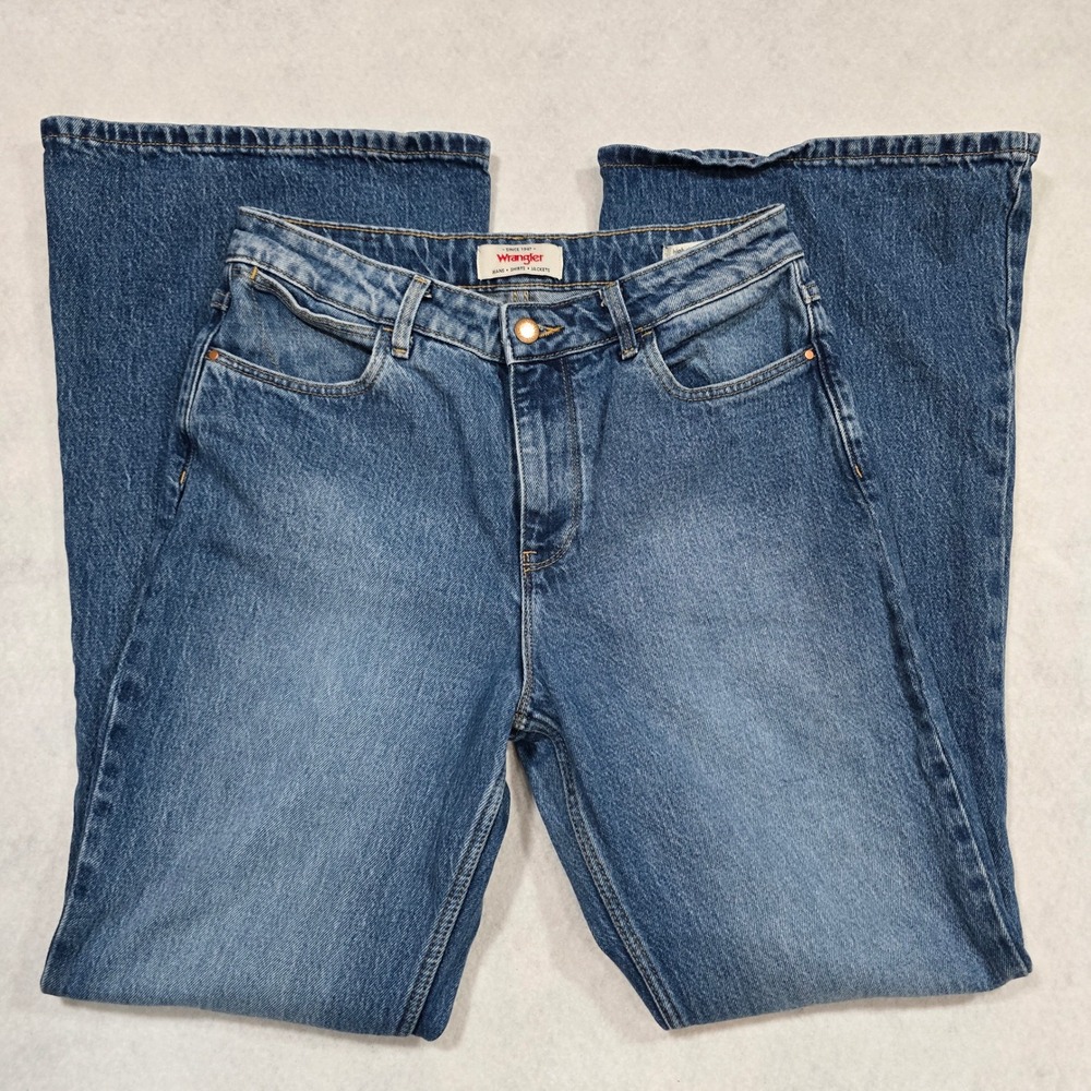 Wrangler High Rise Fierce Flare Jeans Medium Wash Blue Denim 6/28x32 112333524